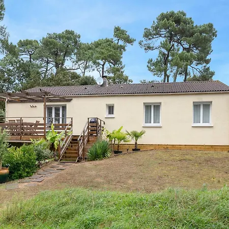 Holiday home Maison Pour 6 A 900m De La Saint-Brevin-les-Pins
